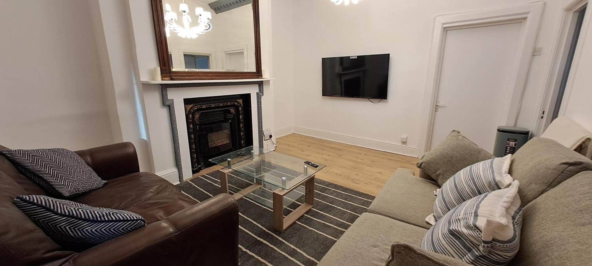 First Floor One Bed Apartment In Central West Londra Dış mekan fotoğraf